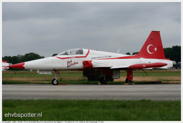 NF-5A-2000 - 3055_EHVK