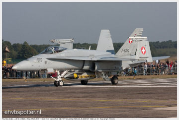 F-A-18C-49-MC - J-5010_EBBL