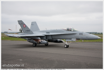 F-A-18C-49-MC - J-5015_LFQI