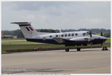 Beech B200 - ZK450_EGDY