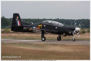 Tucano T1 - ZF137_EBBL