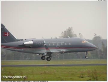 2002_10_15_15_14_32_CL-604 - C-080