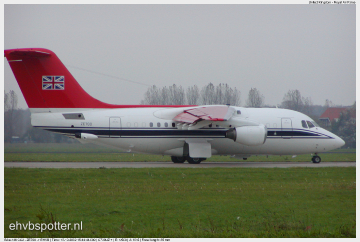 2002_10_15_15_44_44_BAe-146 CC2 - ZE700