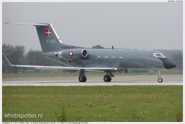 2002_10_15_15_49_40_Gulfstream III - F-249