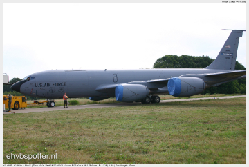 2004_06_18_08_57_10_KC-135R - 62-3530