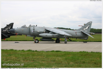 2004_06_18_09_54_28_Sea Harrier F-A2 - ZH800
