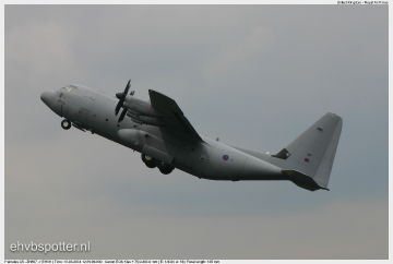 2004_06_18_12_39_06_Hercules C5 - ZH887