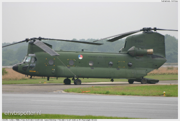 2004_07_20_13_34_59_CH-47D - D-664