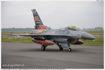 2011_05_16_13_54_50_F-16C-50-CF - 93-0682
