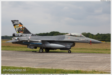 2013_06_14_08_51_30_F-16AM - J-196