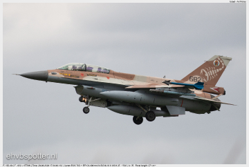 2020_08_26_17_04_40_F-16D-40-CF - 682