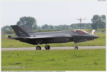 2026_06_16_09_37_56_F-35A - 5746